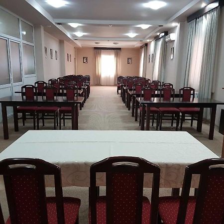 Hotel Feniks Pozarevac Exterior photo