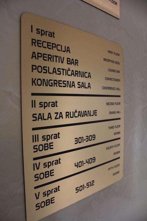 Hotel Feniks Pozarevac Exterior photo